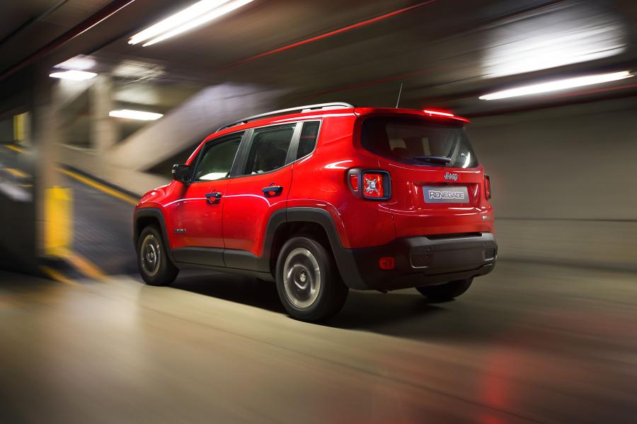  Jeep Renegade Sport 2015 года  (BR) (фото 3 из 7)
